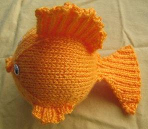goldfish knitting pattern from Susan Dennis